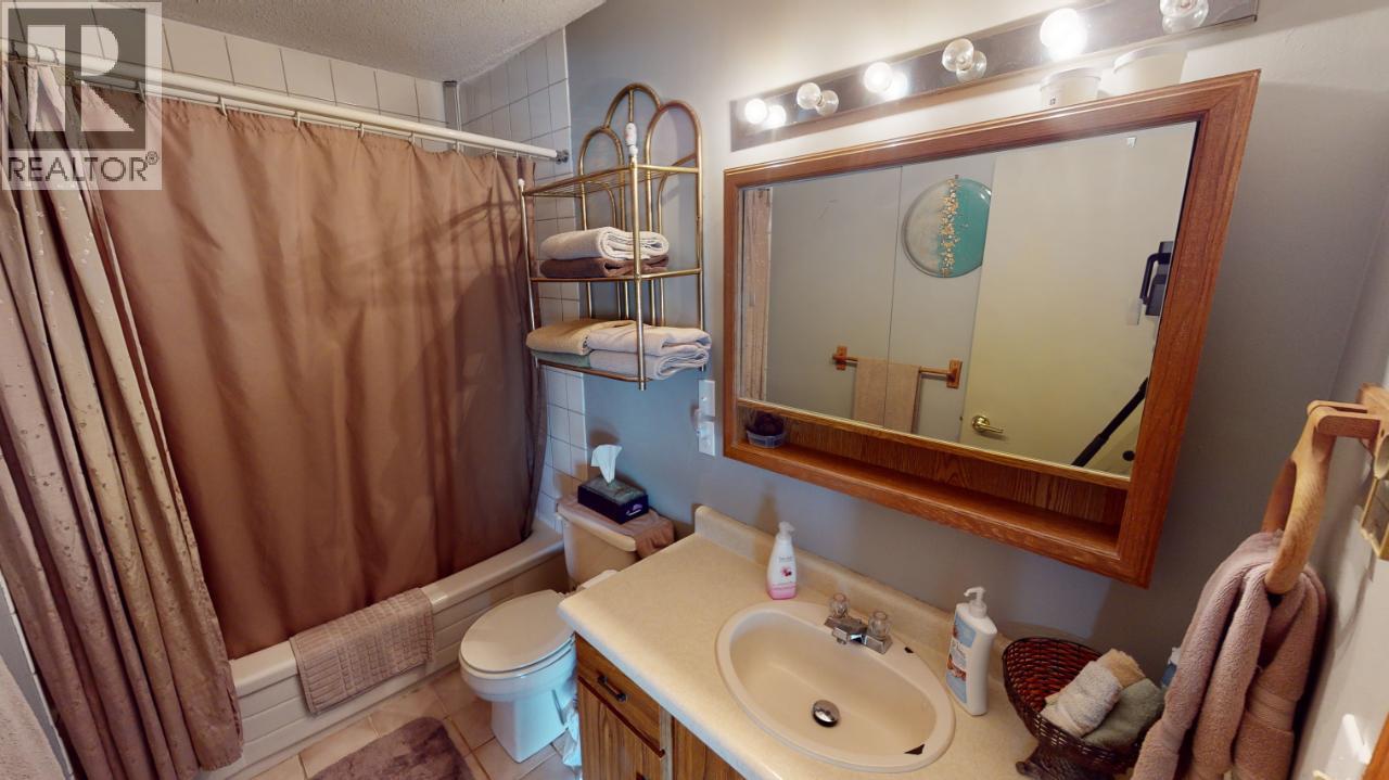 Photo 14 of 7558 Columbia Avenue, Radium Hot Springs BC