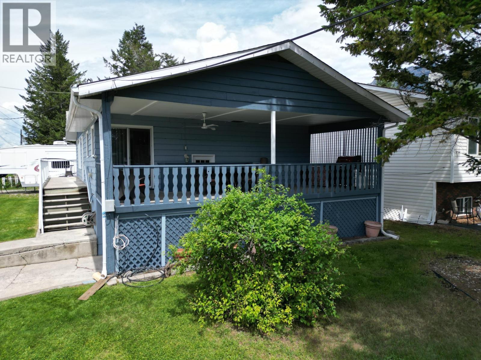 Photo 34 of 7558 Columbia Avenue, Radium Hot Springs BC