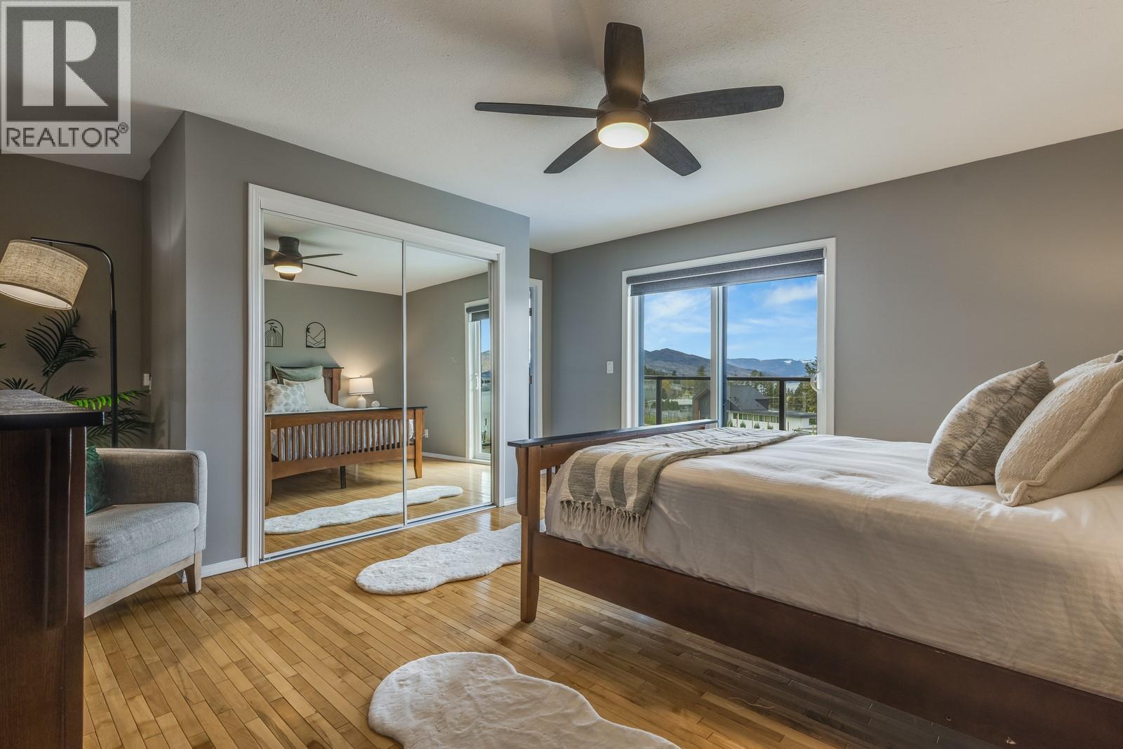  4812 Lakeshore Place, Kelowna