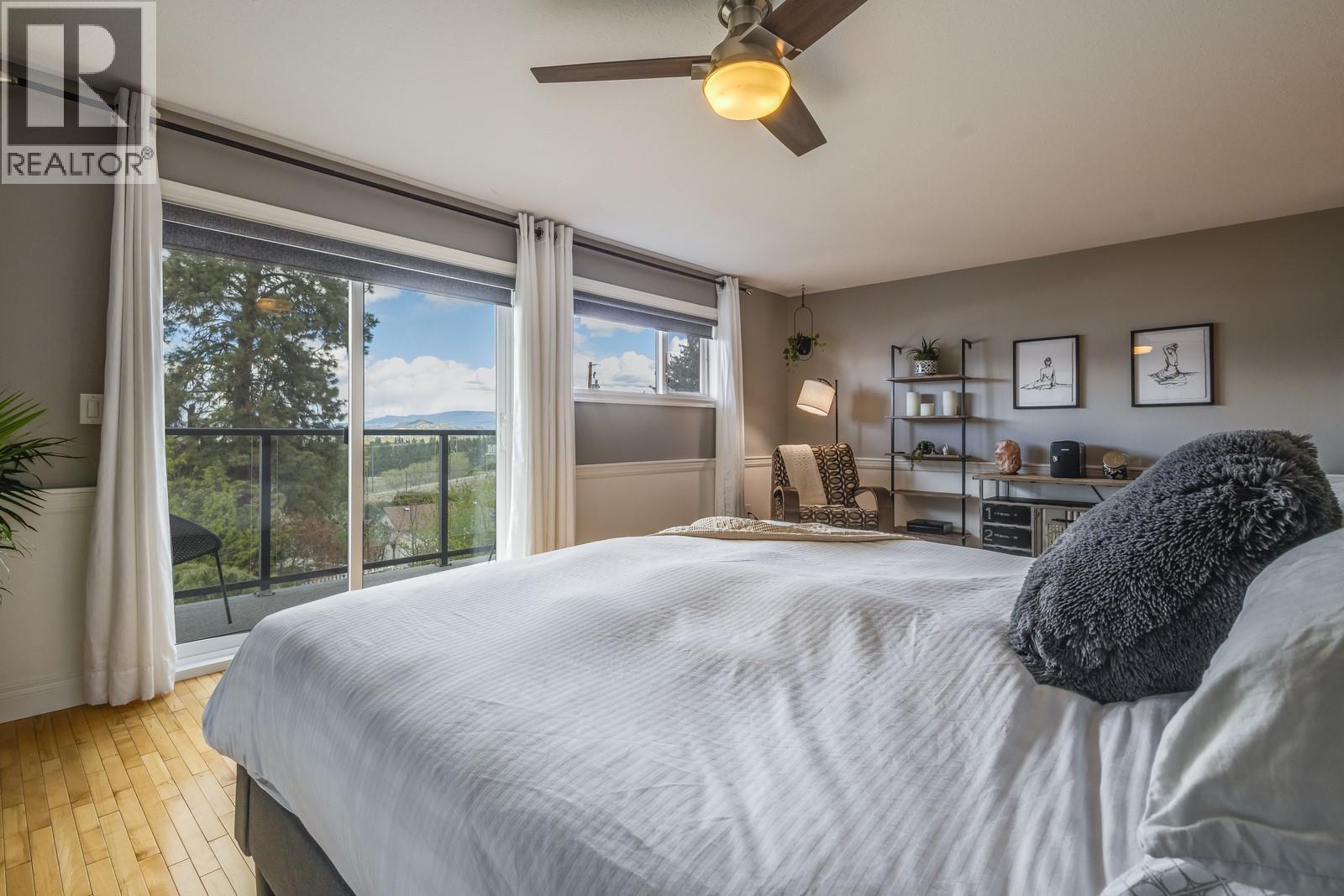  4812 Lakeshore Place, Kelowna
