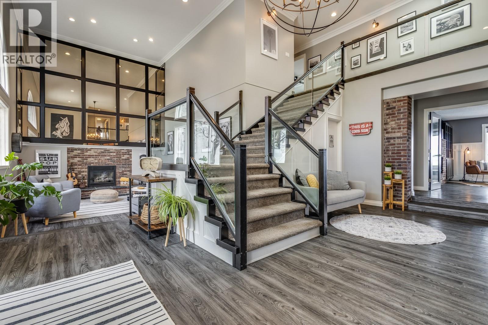  4812 Lakeshore Place, Kelowna