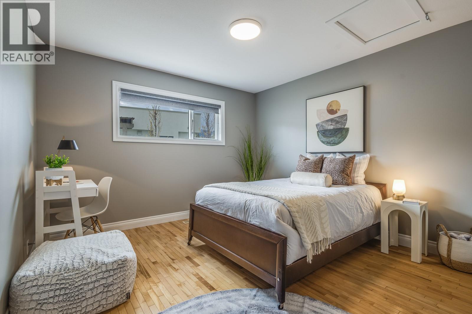  4812 Lakeshore Place, Kelowna