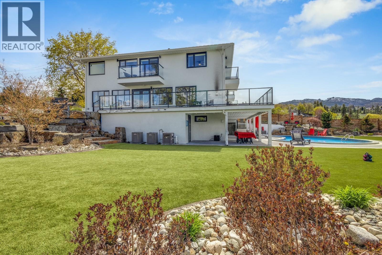  4812 Lakeshore Place, Kelowna