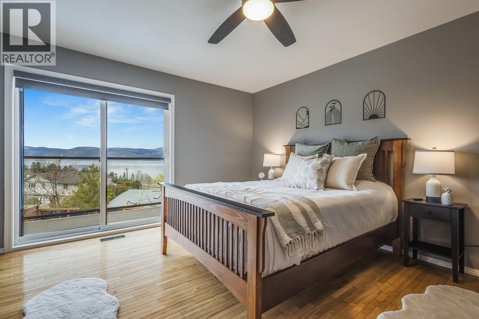  4812 Lakeshore Place, Kelowna