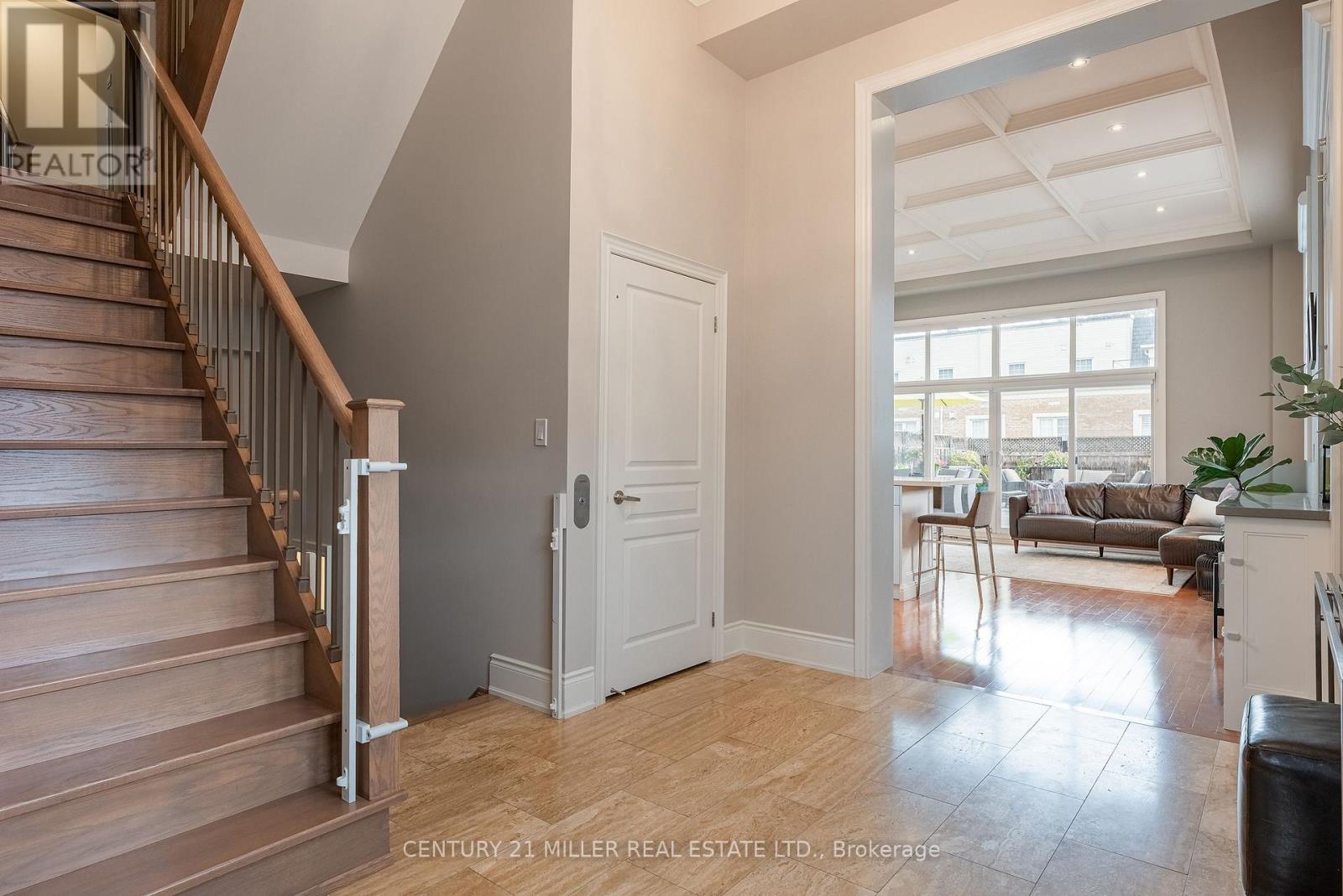 Photo 8 of 131 Brock Street, Oakville ON