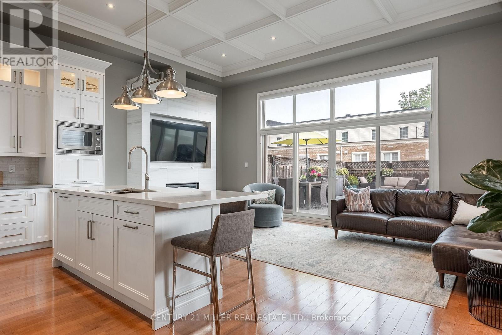 Photo 14 of 131 Brock Street, Oakville ON