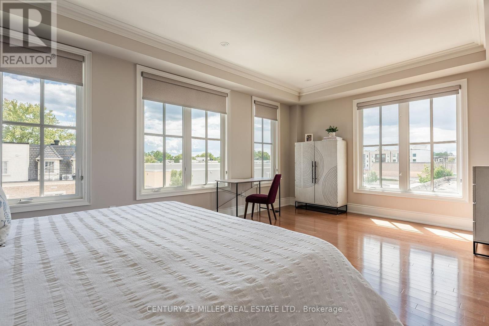 Photo 21 of 131 Brock Street, Oakville ON