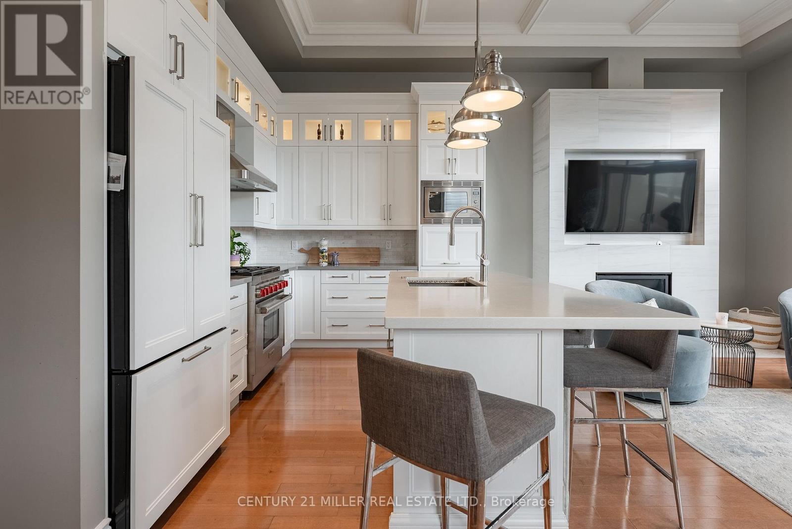 Photo 11 of 131 Brock Street, Oakville ON