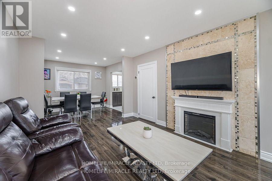 Photo 10 of 345 Silverstone Drive, Toronto ON