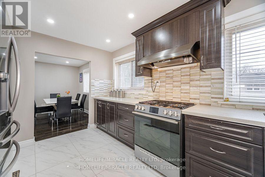 Photo 15 of 345 Silverstone Drive, Toronto ON
