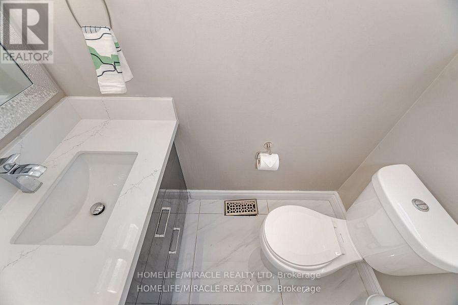 Photo 18 of 345 Silverstone Drive, Toronto ON