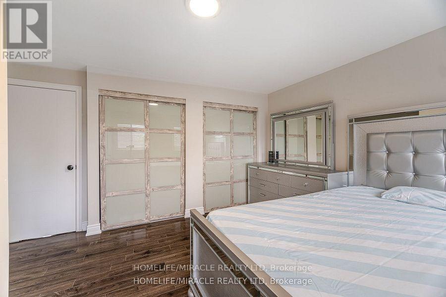 Photo 23 of 345 Silverstone Drive, Toronto ON