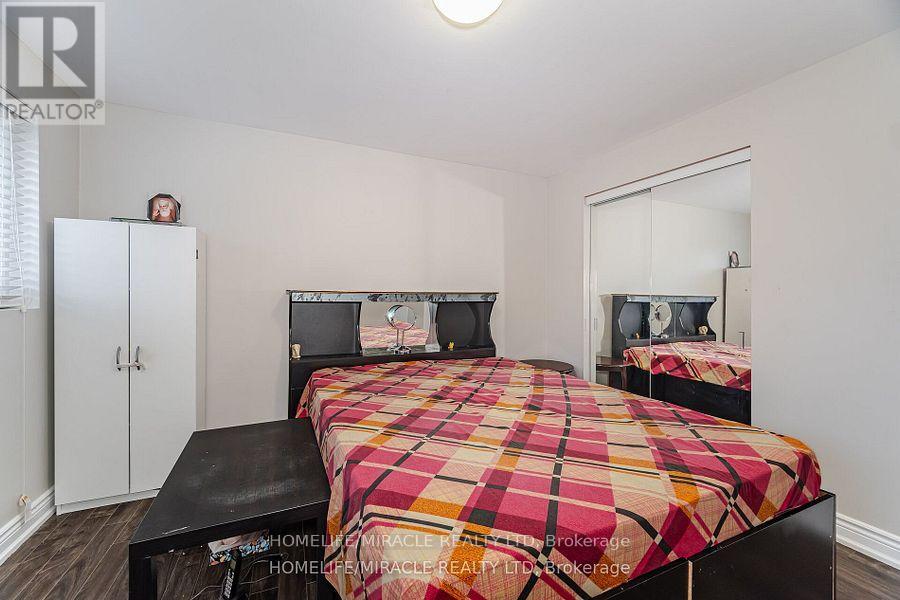 Photo 32 of 345 Silverstone Drive, Toronto ON