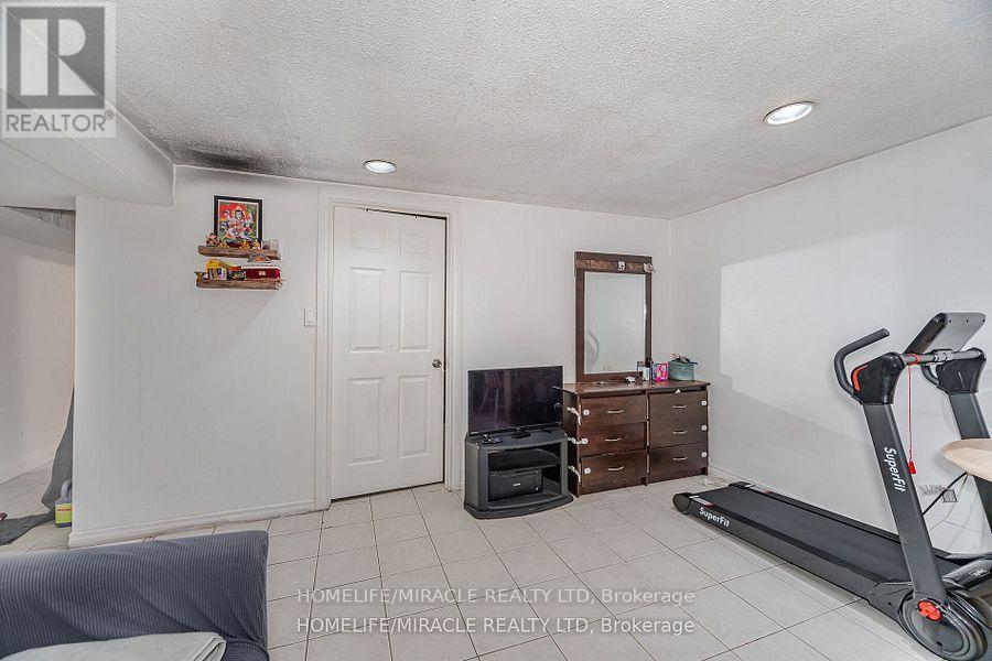 Photo 38 of 345 Silverstone Drive, Toronto ON