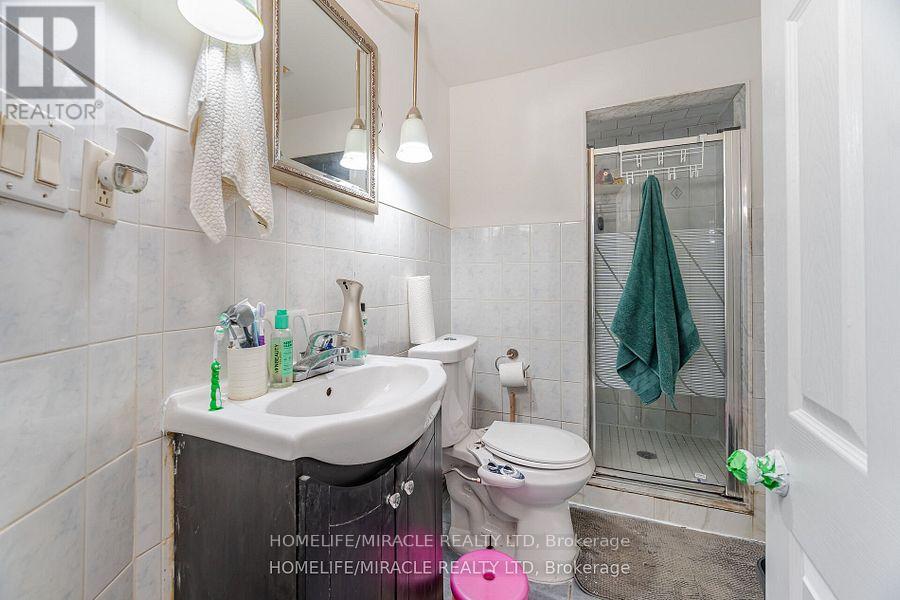 Photo 41 of 345 Silverstone Drive, Toronto ON