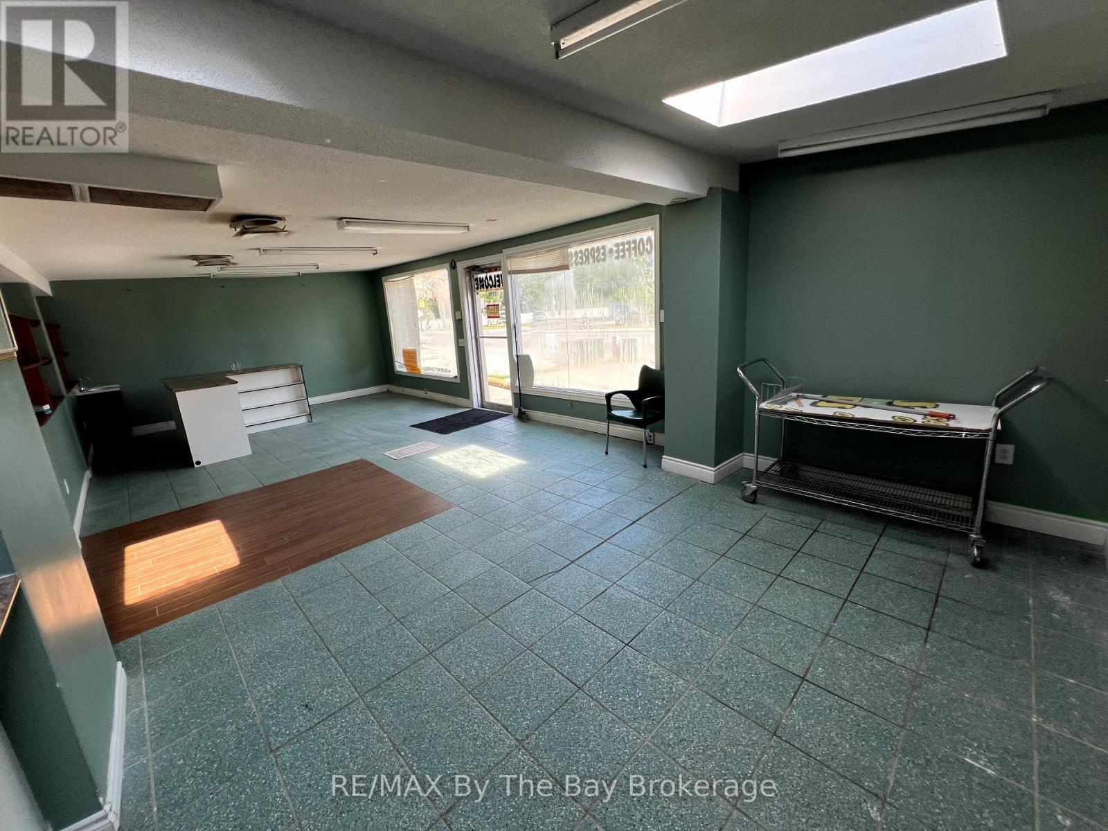 Photo 8 of 2 111 Main Street, Wasaga Beach ON