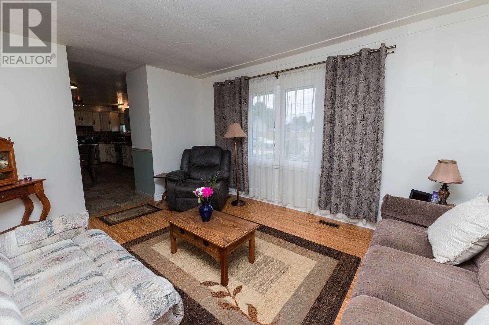 Photo 12 of 617 Boundary Rd, Sault Ste Marie ON