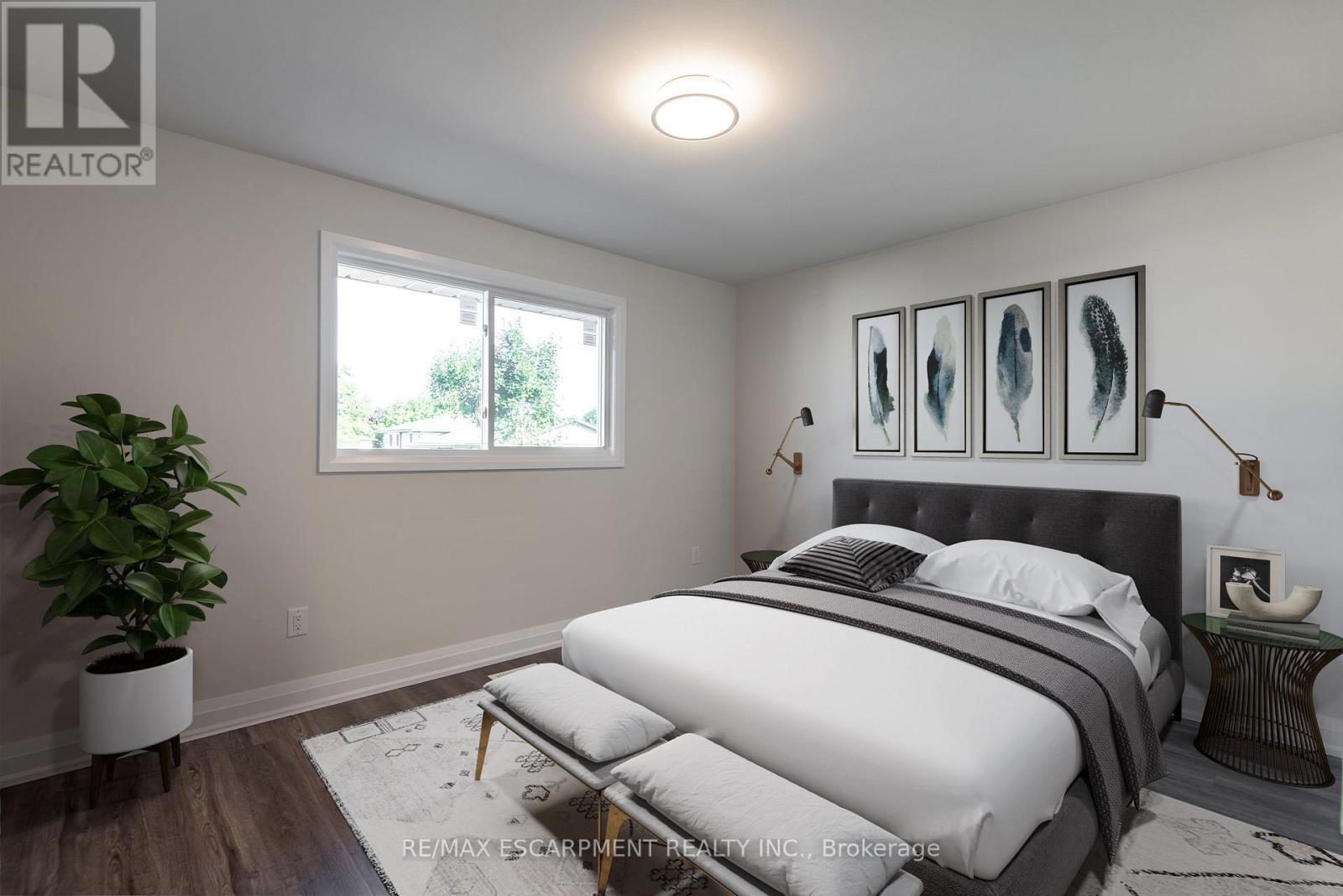 Photo 7 of 130 West 34th Street, Hamilton ON