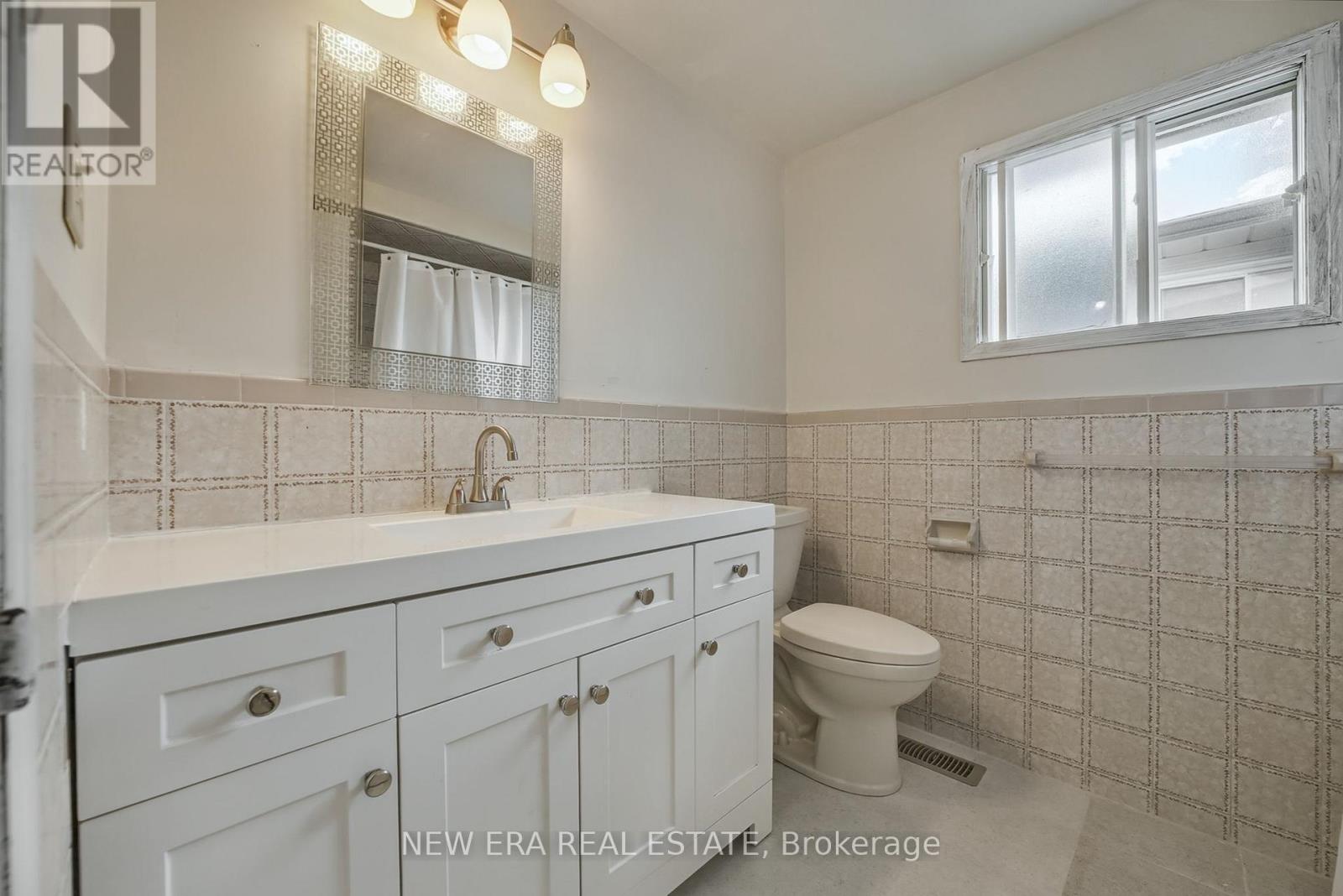 Photo 20 of 3 Envoy Boulevard, Hamilton ON