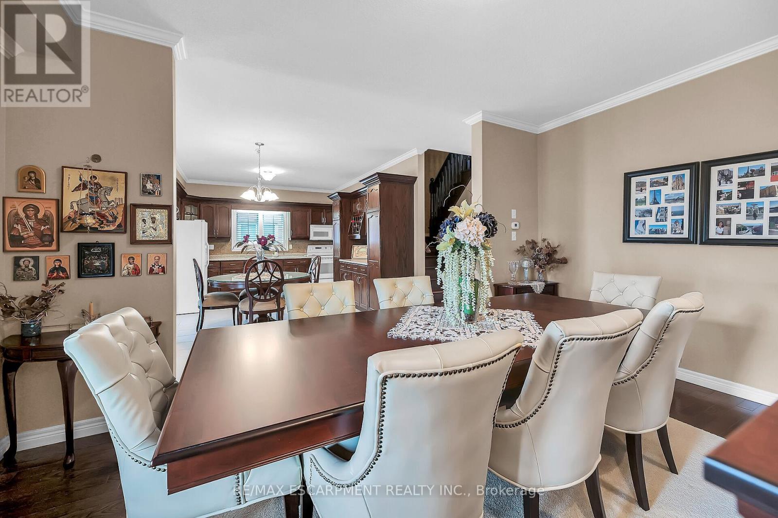 Photo 10 of 7 Kathleen Court, Hamilton ON