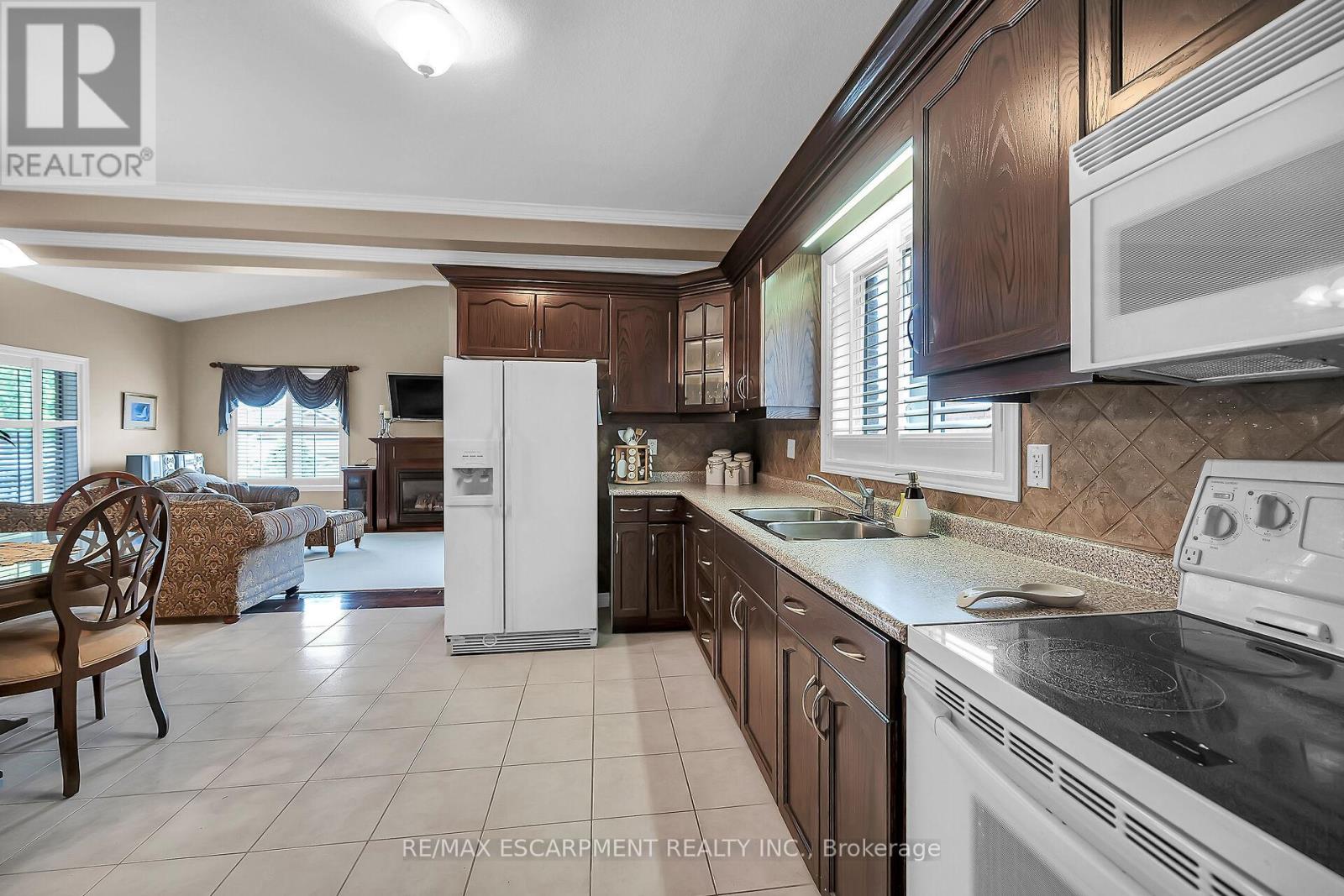 Photo 14 of 7 Kathleen Court, Hamilton ON