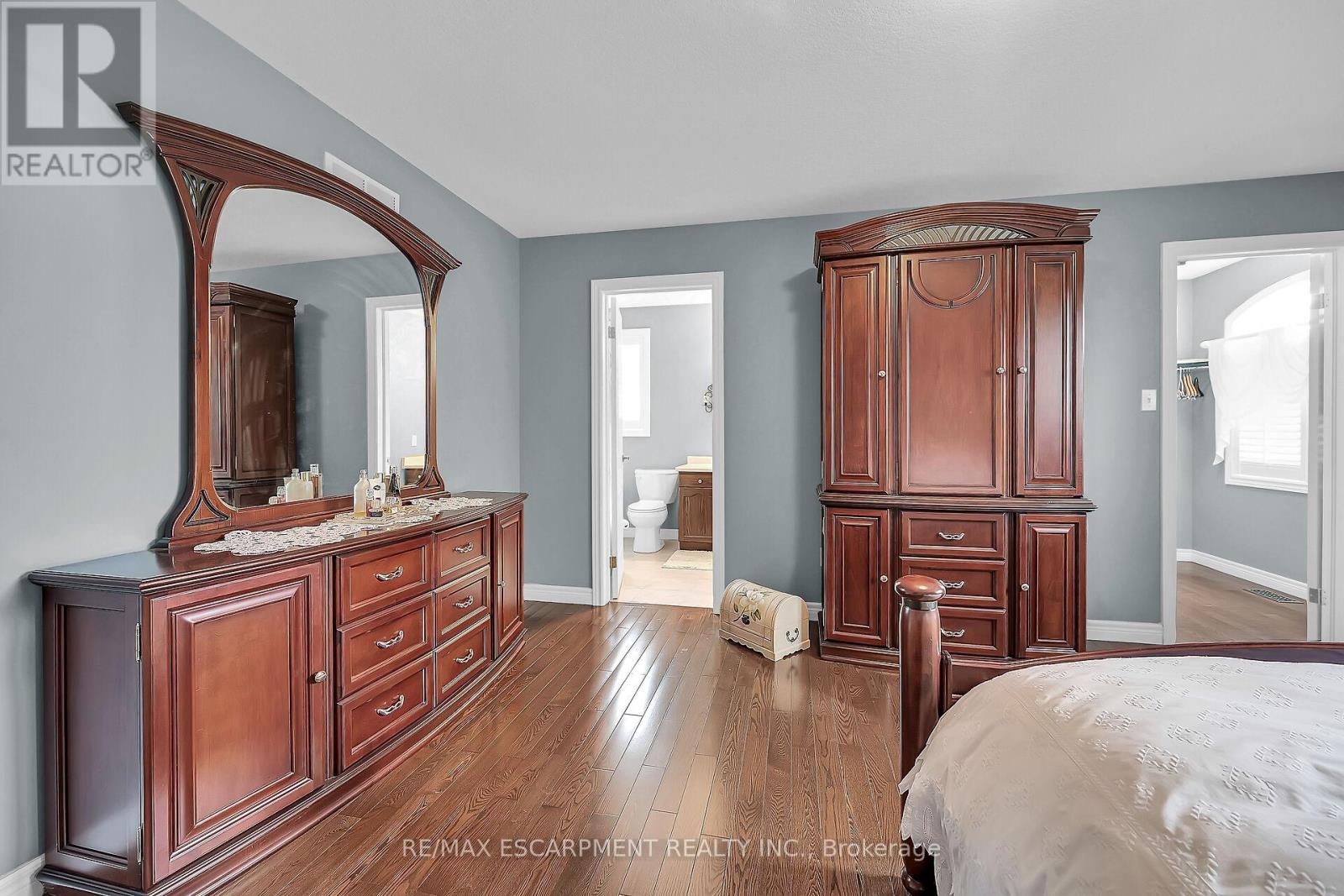 Photo 25 of 7 Kathleen Court, Hamilton ON
