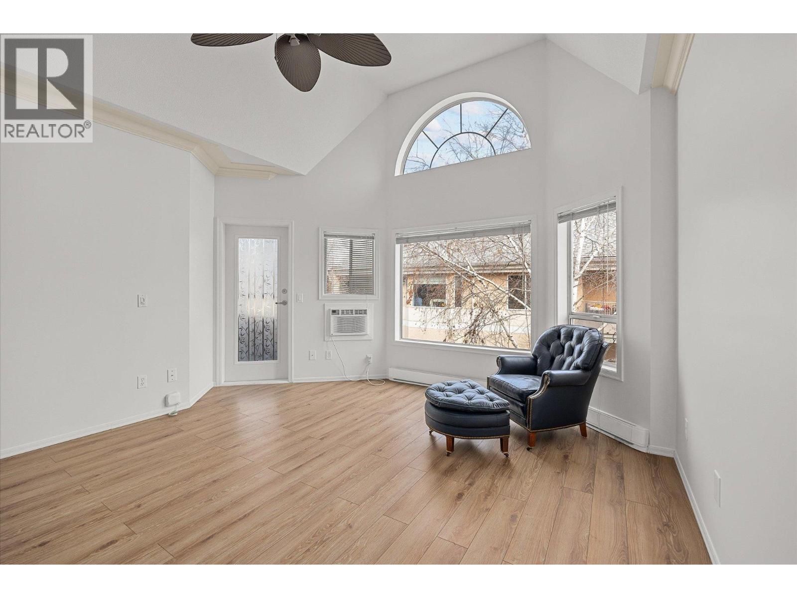 316 877 KLO Road, Kelowna