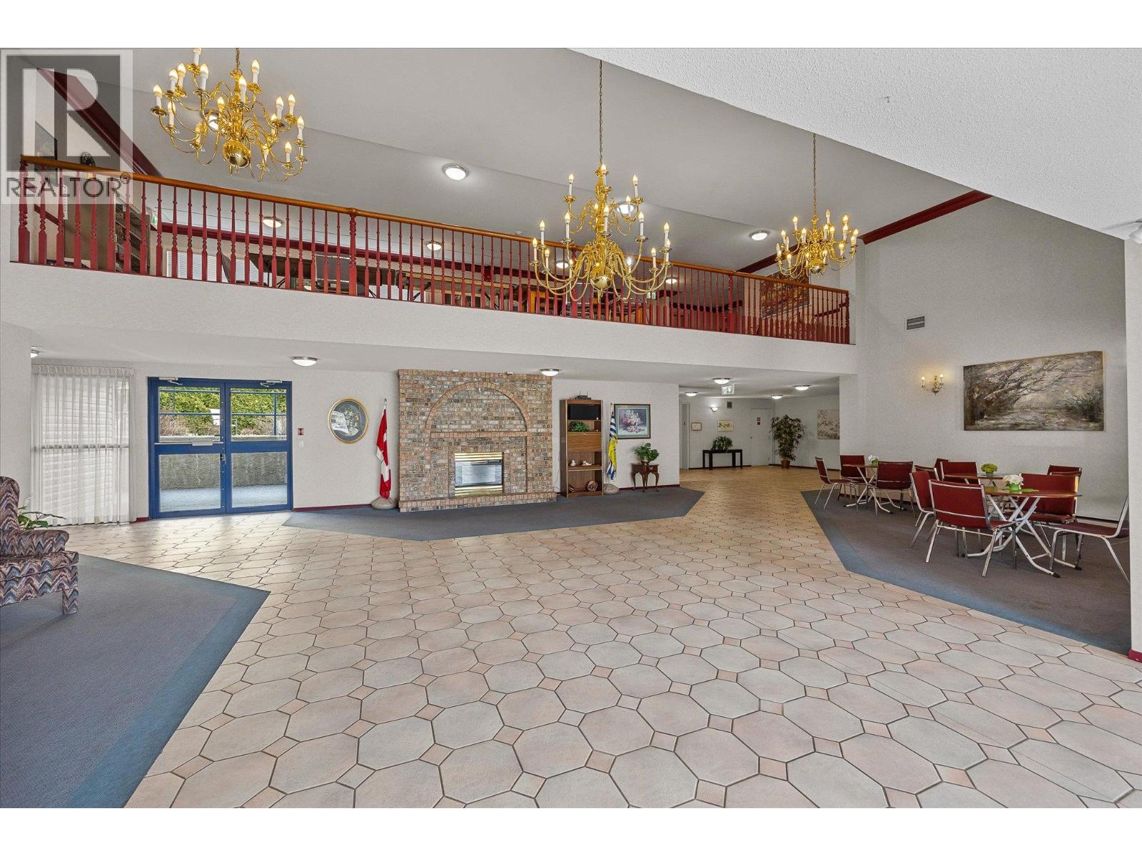 316 877 KLO Road, Kelowna