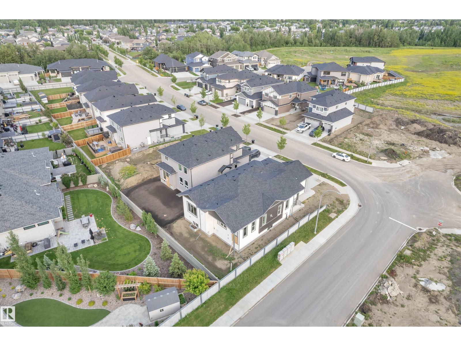 Photo 43 of 30 Avonlea Wy, Spruce Grove AB