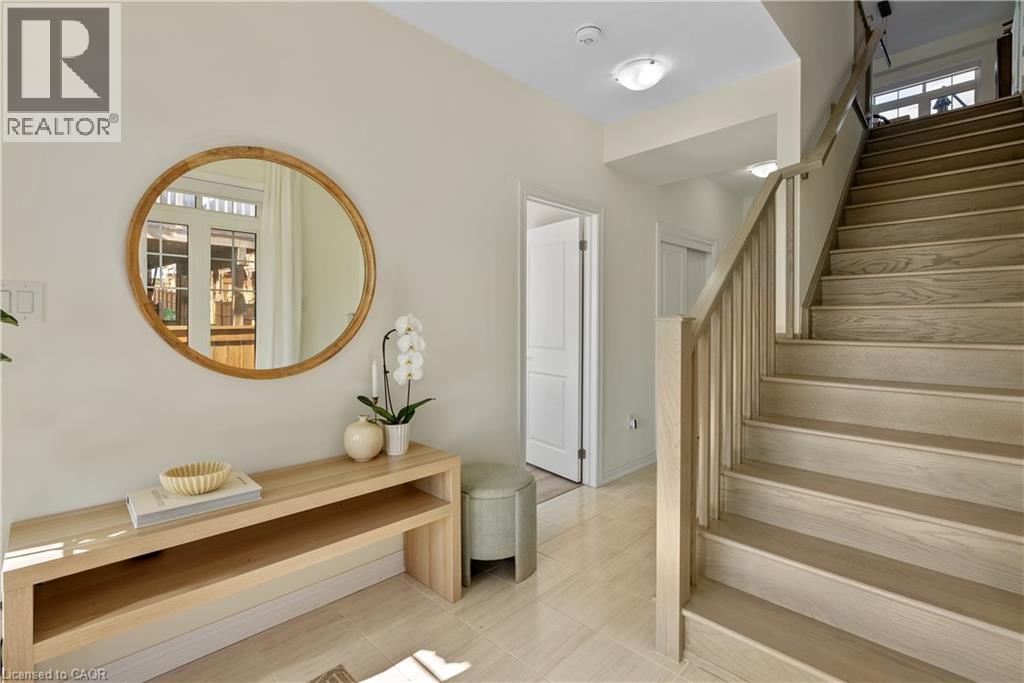 Photo 3 of 10 Birmingham Drive Unit 18, Cambridge ON