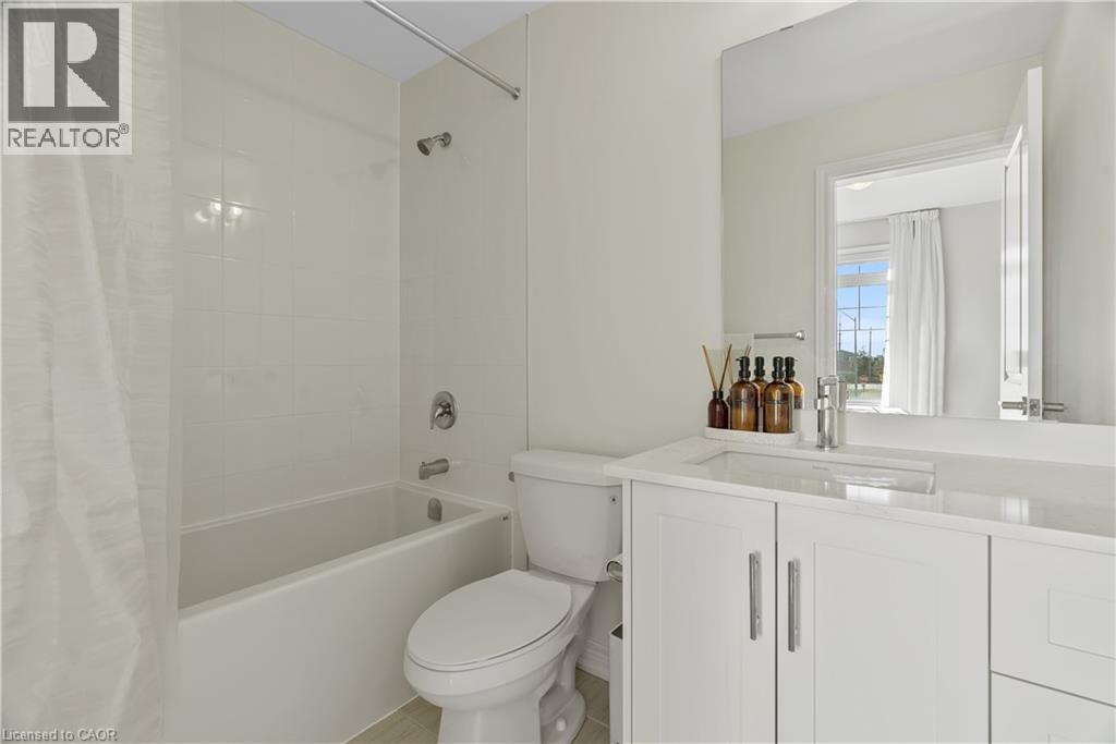 Photo 7 of 10 Birmingham Drive Unit 18, Cambridge ON