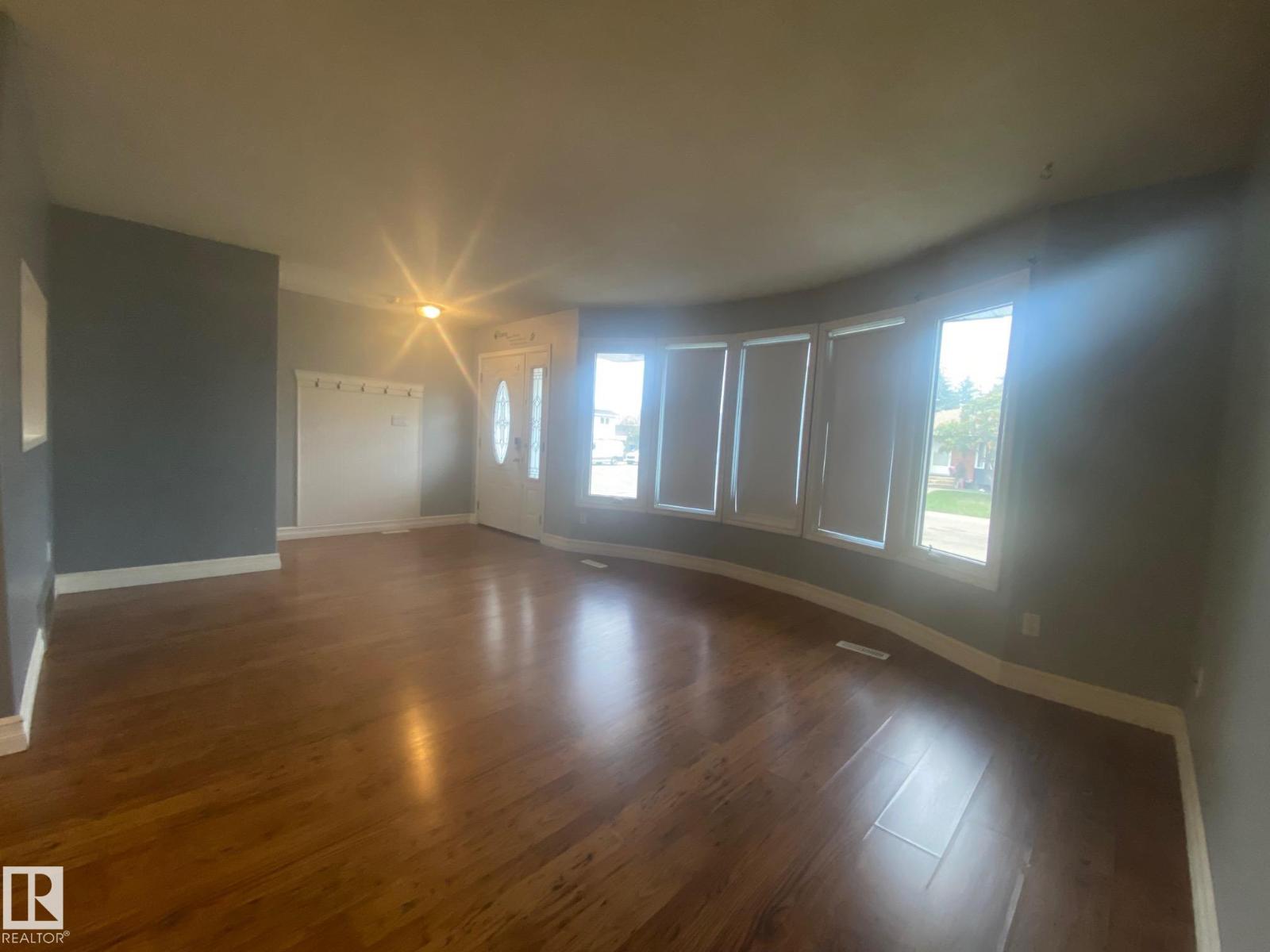 Photo 5 of 180 Willow Dr, Wetaskiwin AB