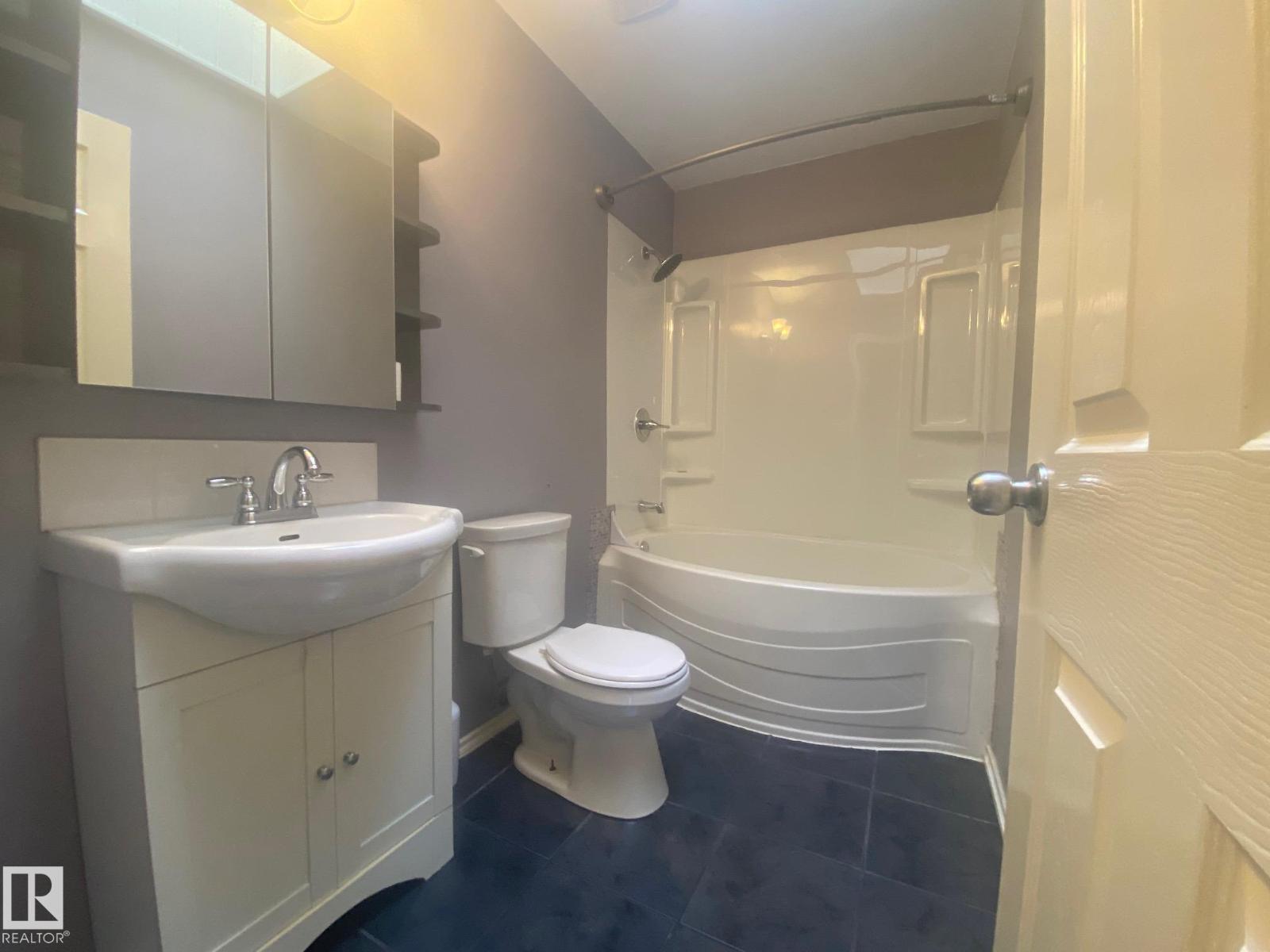 Photo 15 of 180 Willow Dr, Wetaskiwin AB