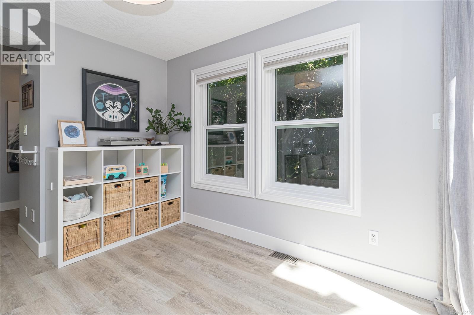 Photo 13 of 5 4580 West Saanich Rd, Saanich BC