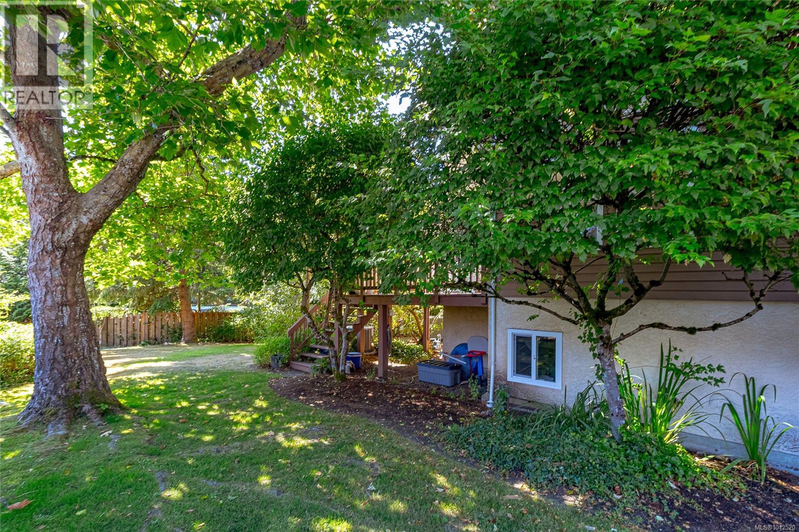 Photo 29 of 5 4580 West Saanich Rd, Saanich BC
