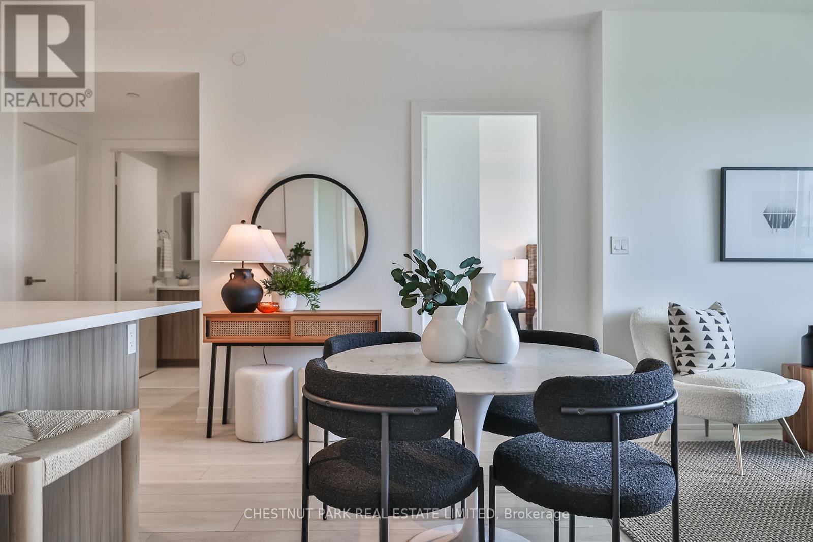 Photo 1 of 704 223 St Clair Avenue W, Toronto ON