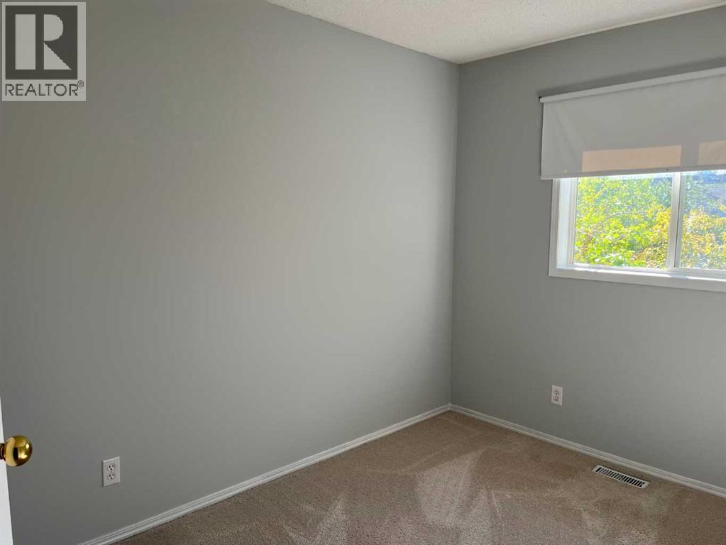 Single Family House for Sale in  Hidden Spring Green NW Hidden Valley Calgary 