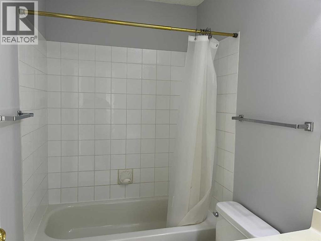 Single Family House for Sale in  Hidden Spring Green NW Hidden Valley Calgary 