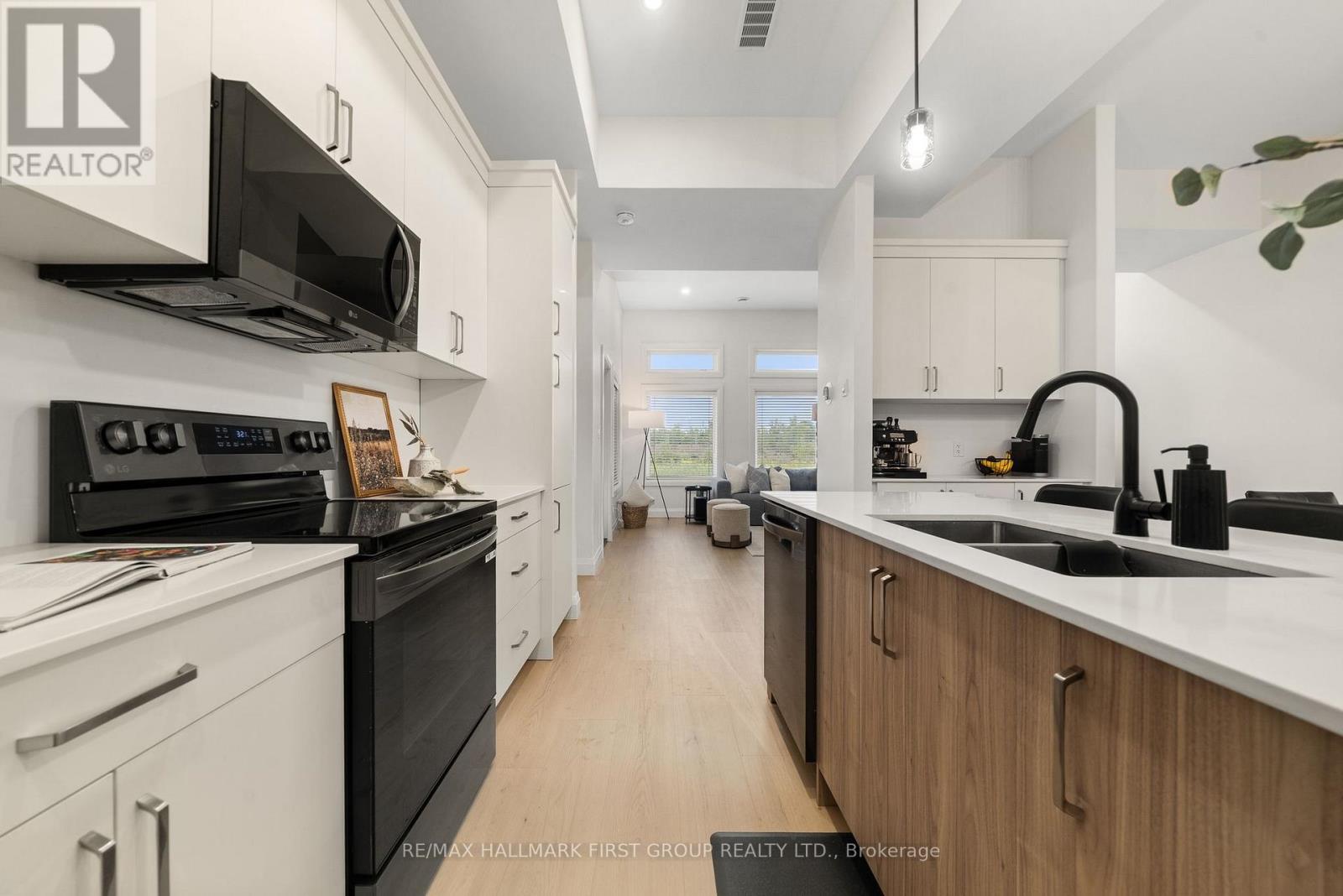 Photo 11 of 118 Royal Gala Drive, Brighton ON