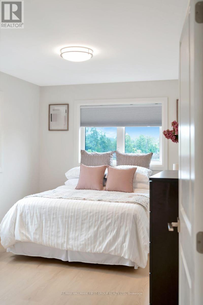 Photo 30 of 118 Royal Gala Drive, Brighton ON