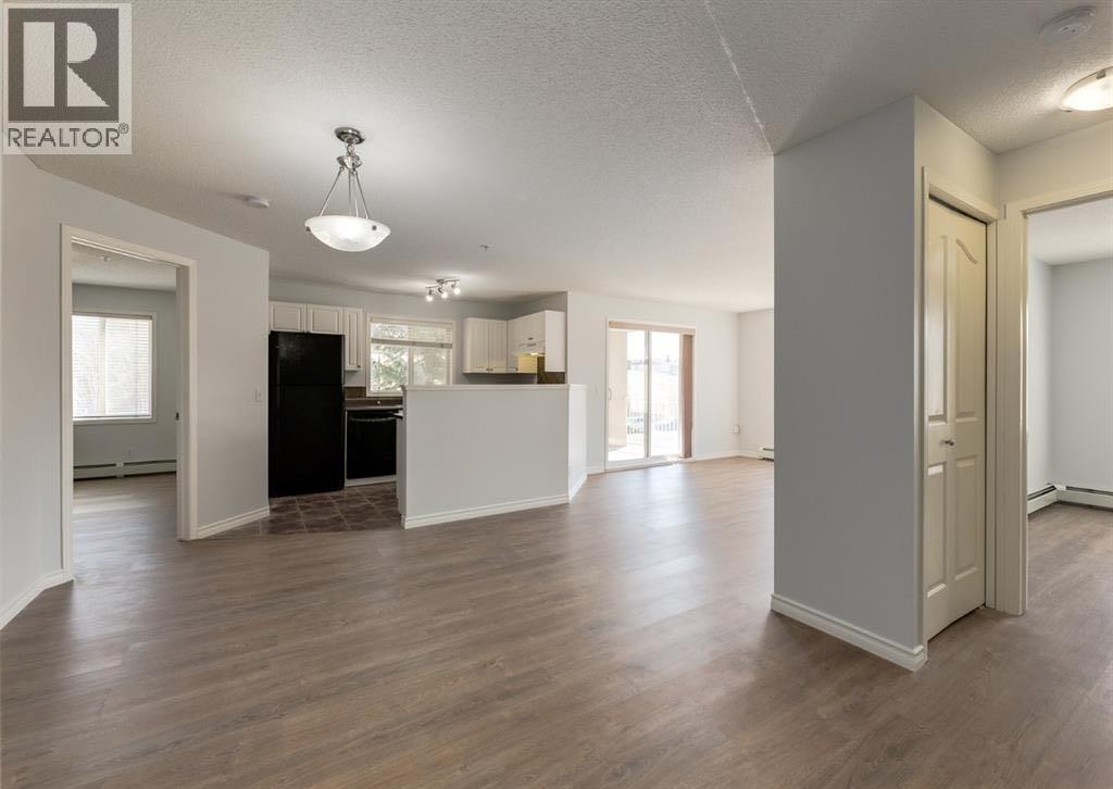 Photo 4 of 216 2000 Citadel Meadow Point Nw, Calgary AB