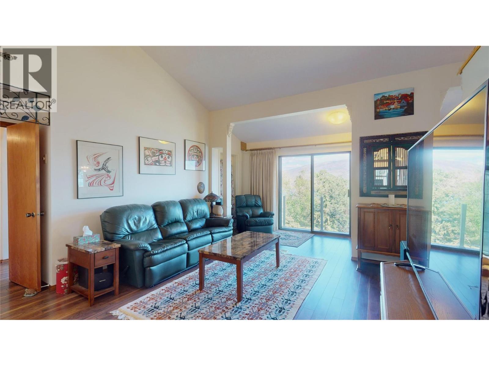  6045 Ellison Avenue, Peachland