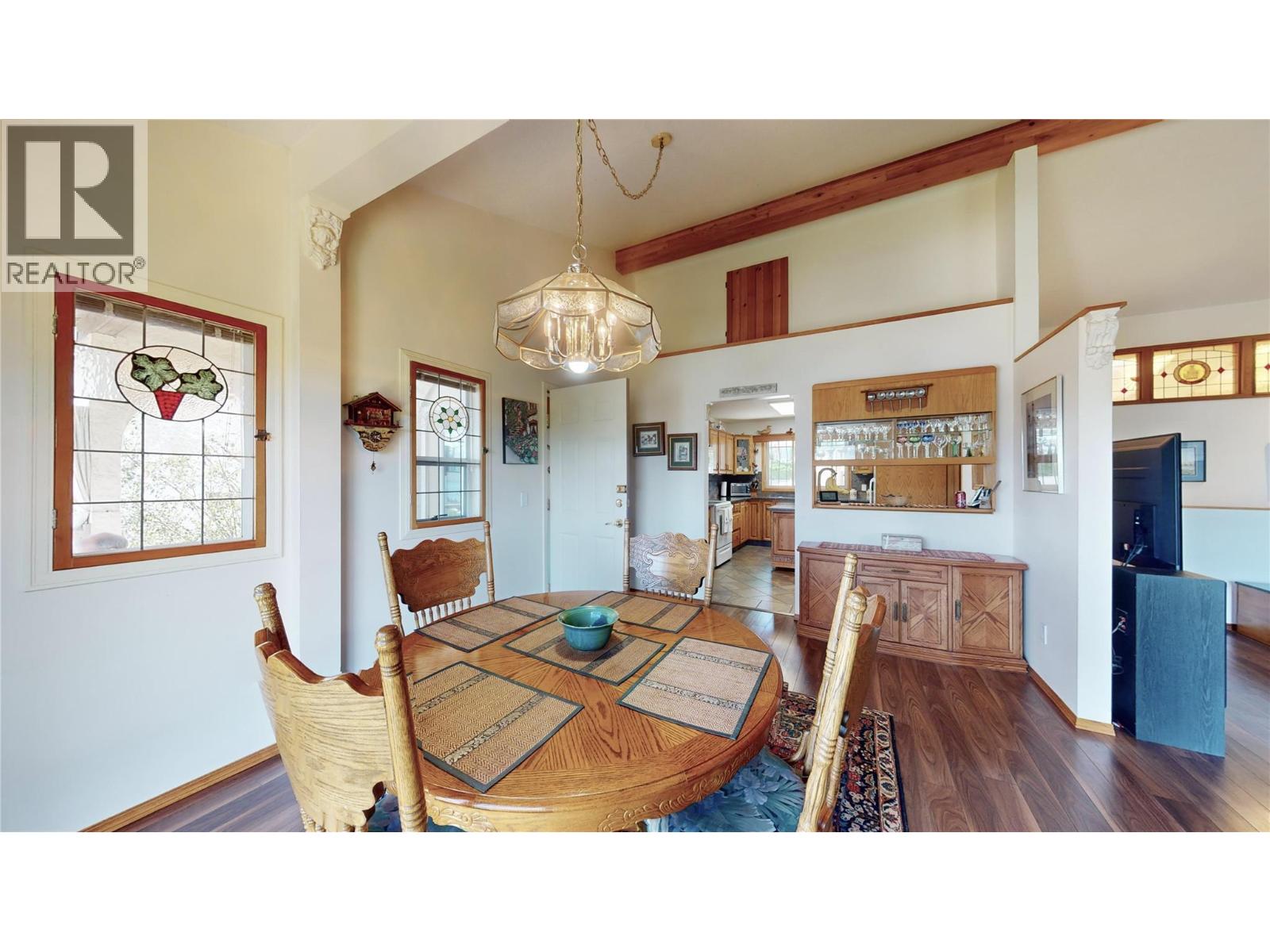  6045 Ellison Avenue, Peachland