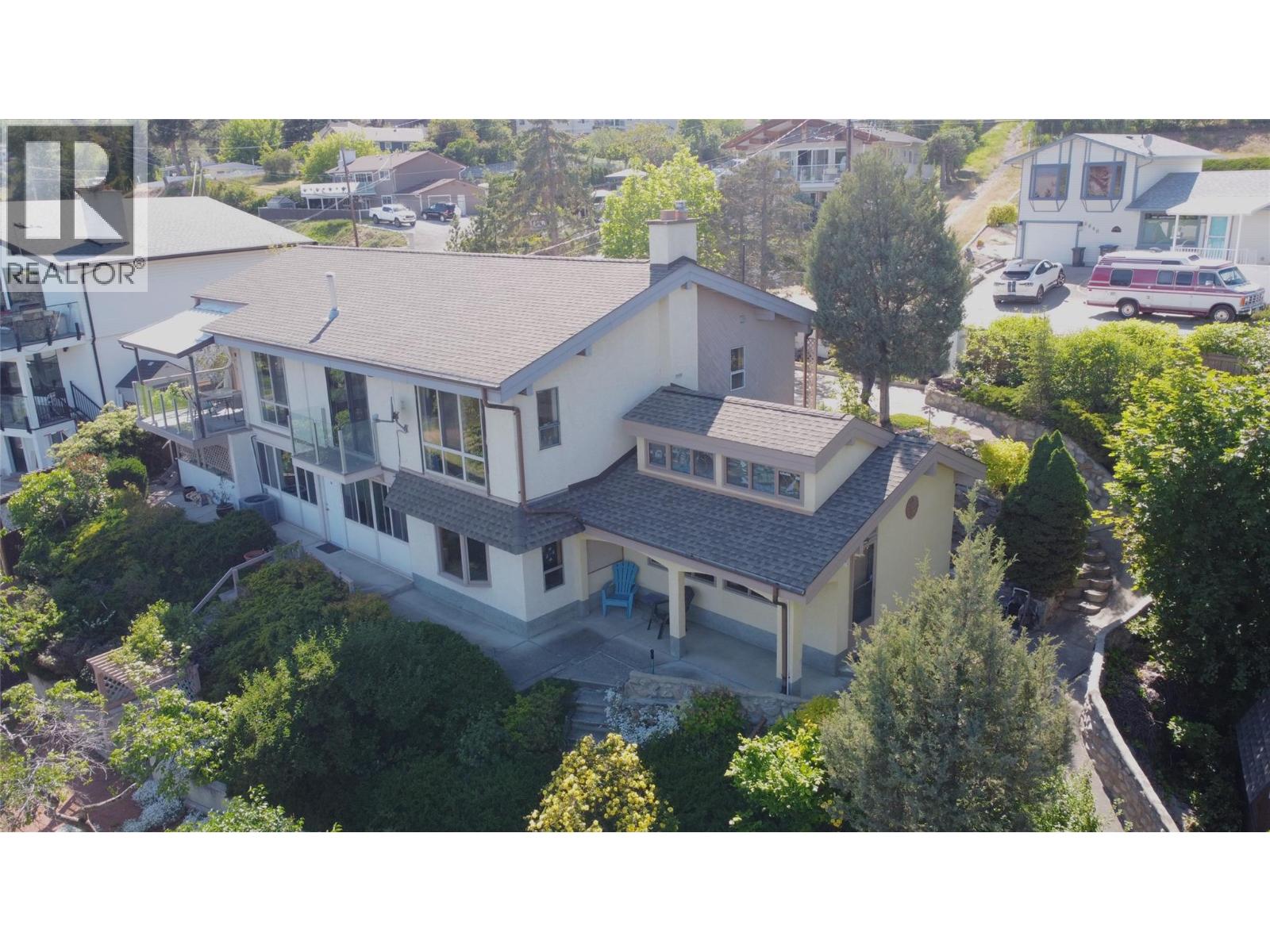  6045 Ellison Avenue, Peachland