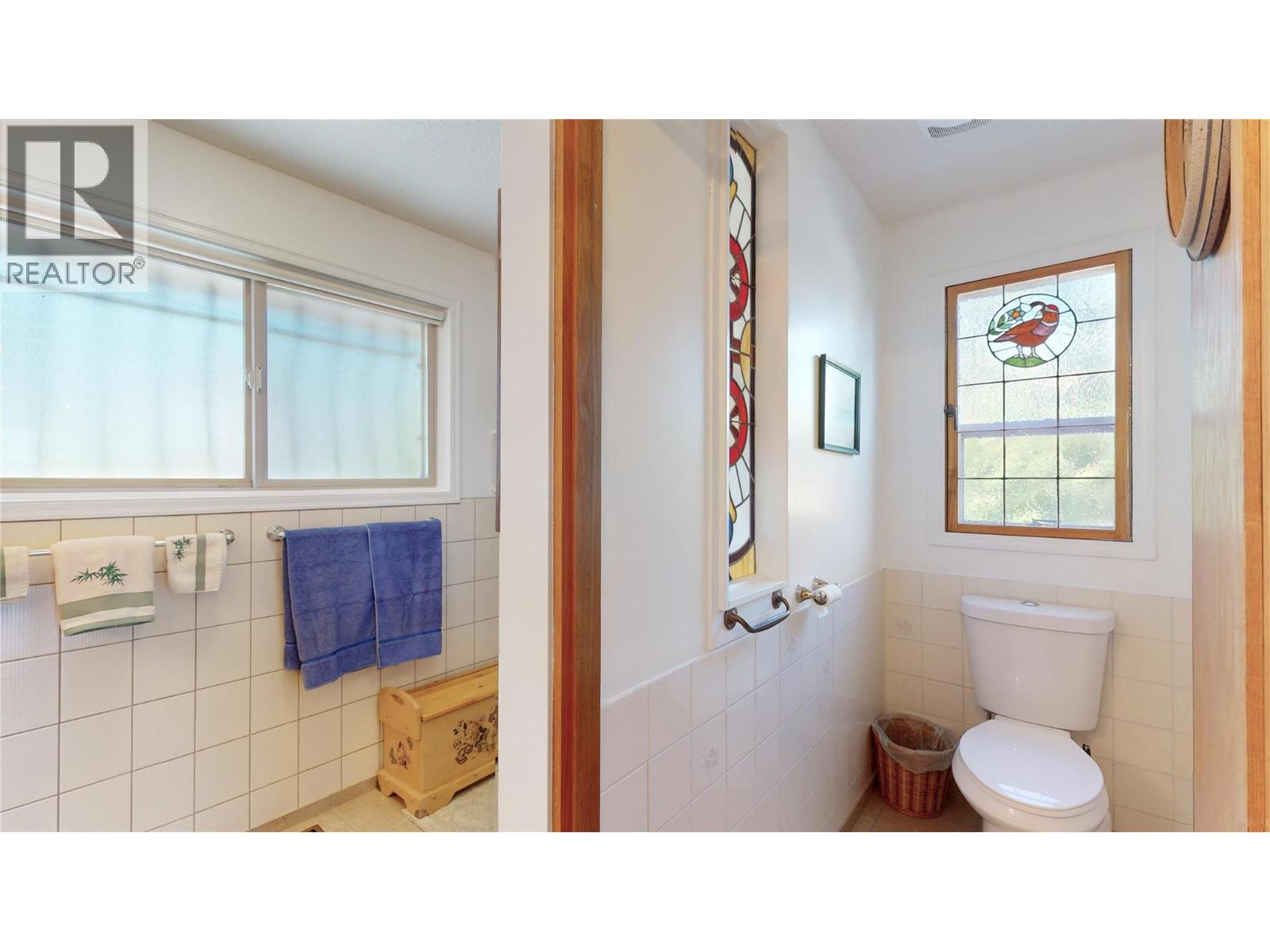  6045 Ellison Avenue, Peachland