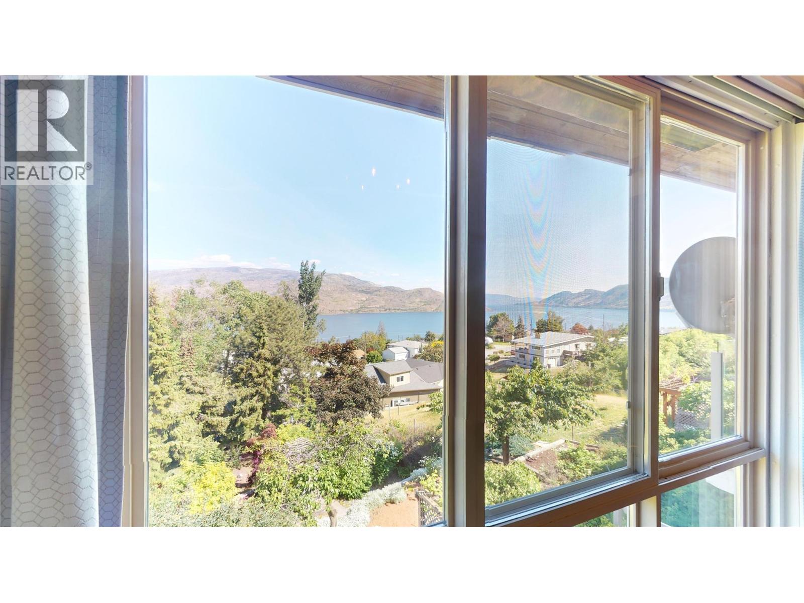  6045 Ellison Avenue, Peachland