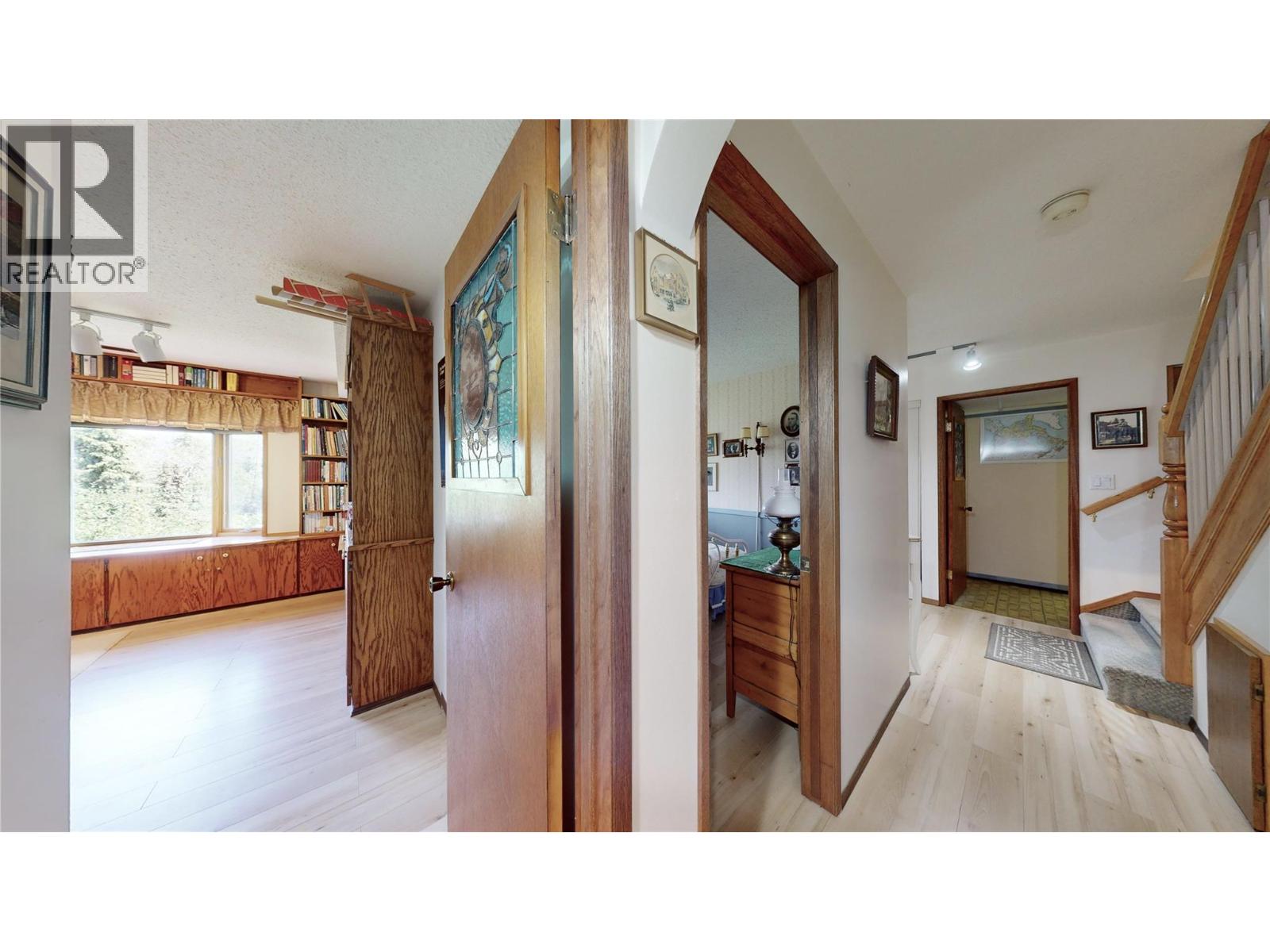  6045 Ellison Avenue, Peachland