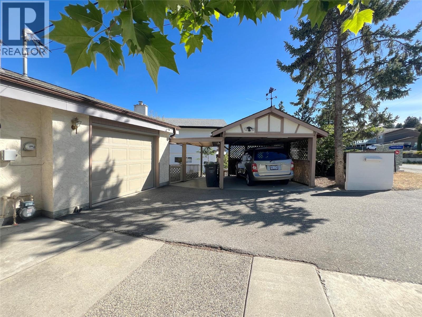  6045 Ellison Avenue, Peachland
