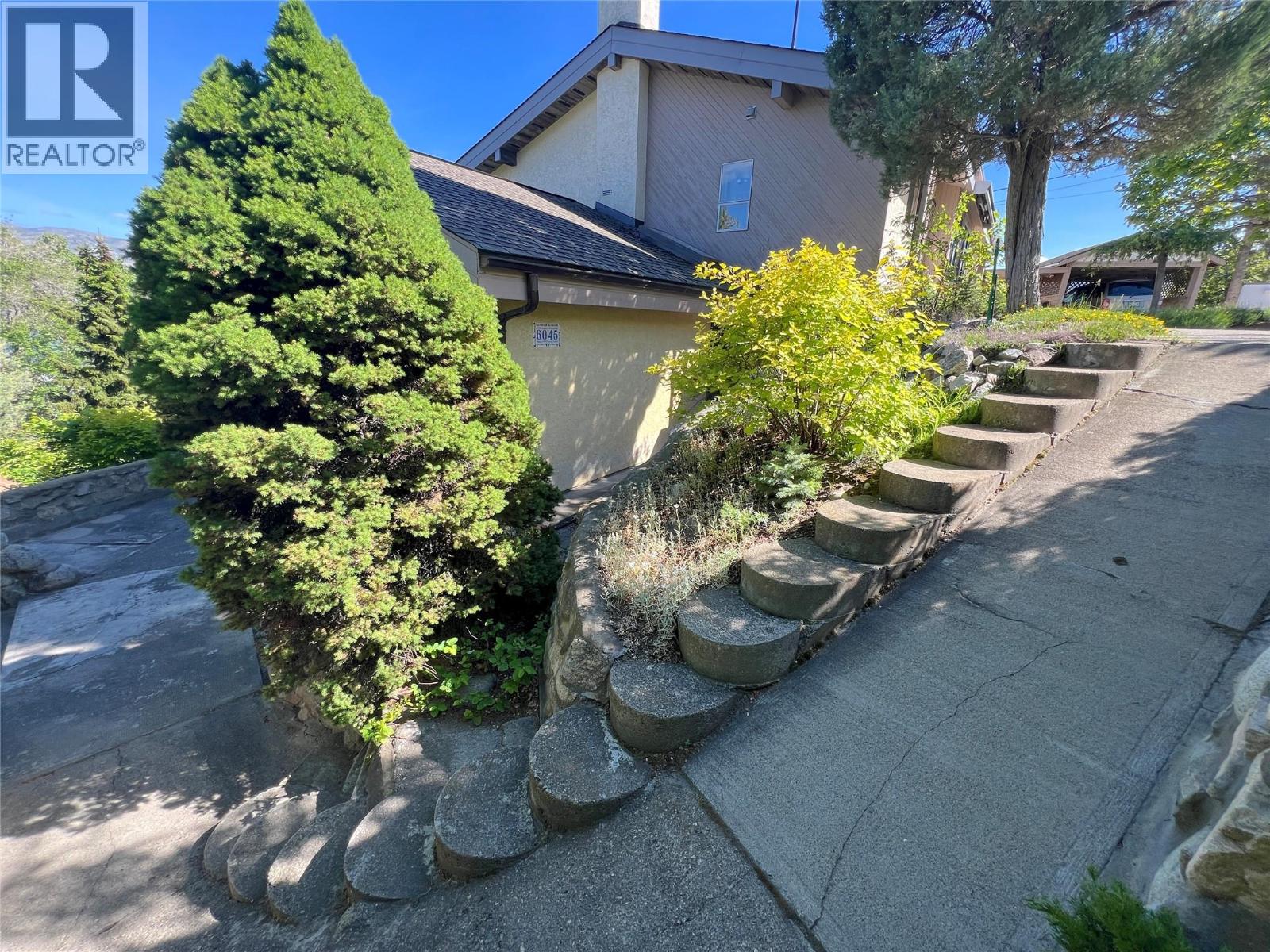  6045 Ellison Avenue, Peachland