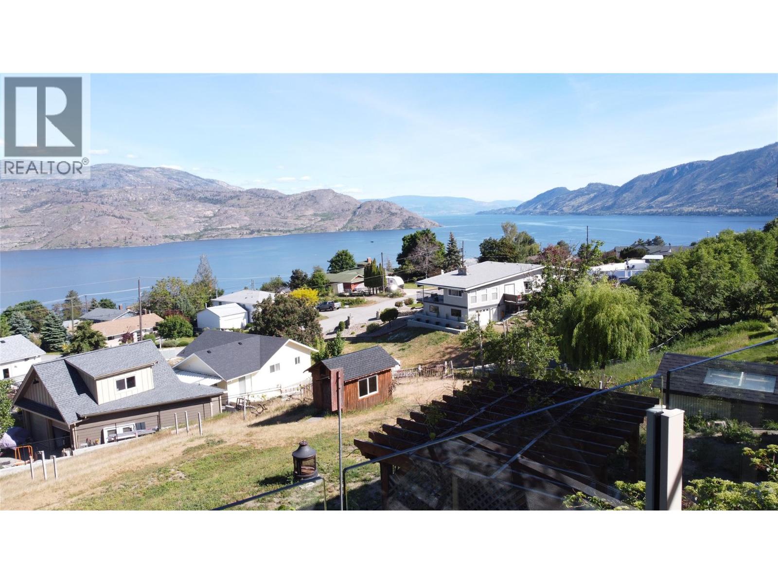  6045 Ellison Avenue, Peachland